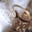 Romantyczny pierścionek zaręczynowy z surowym diamentem